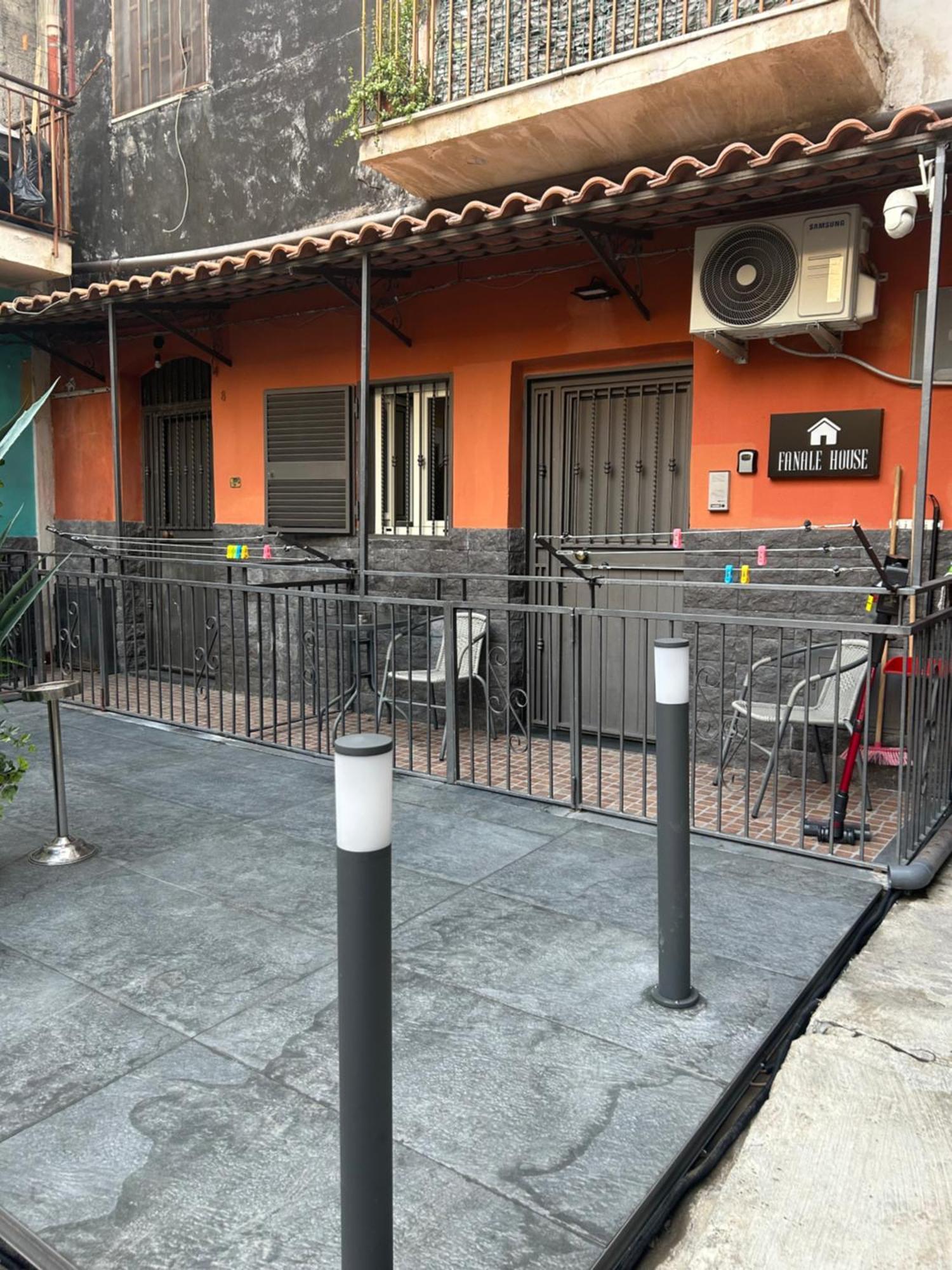شقة Fanale House كاتانيا المظهر الخارجي الصورة