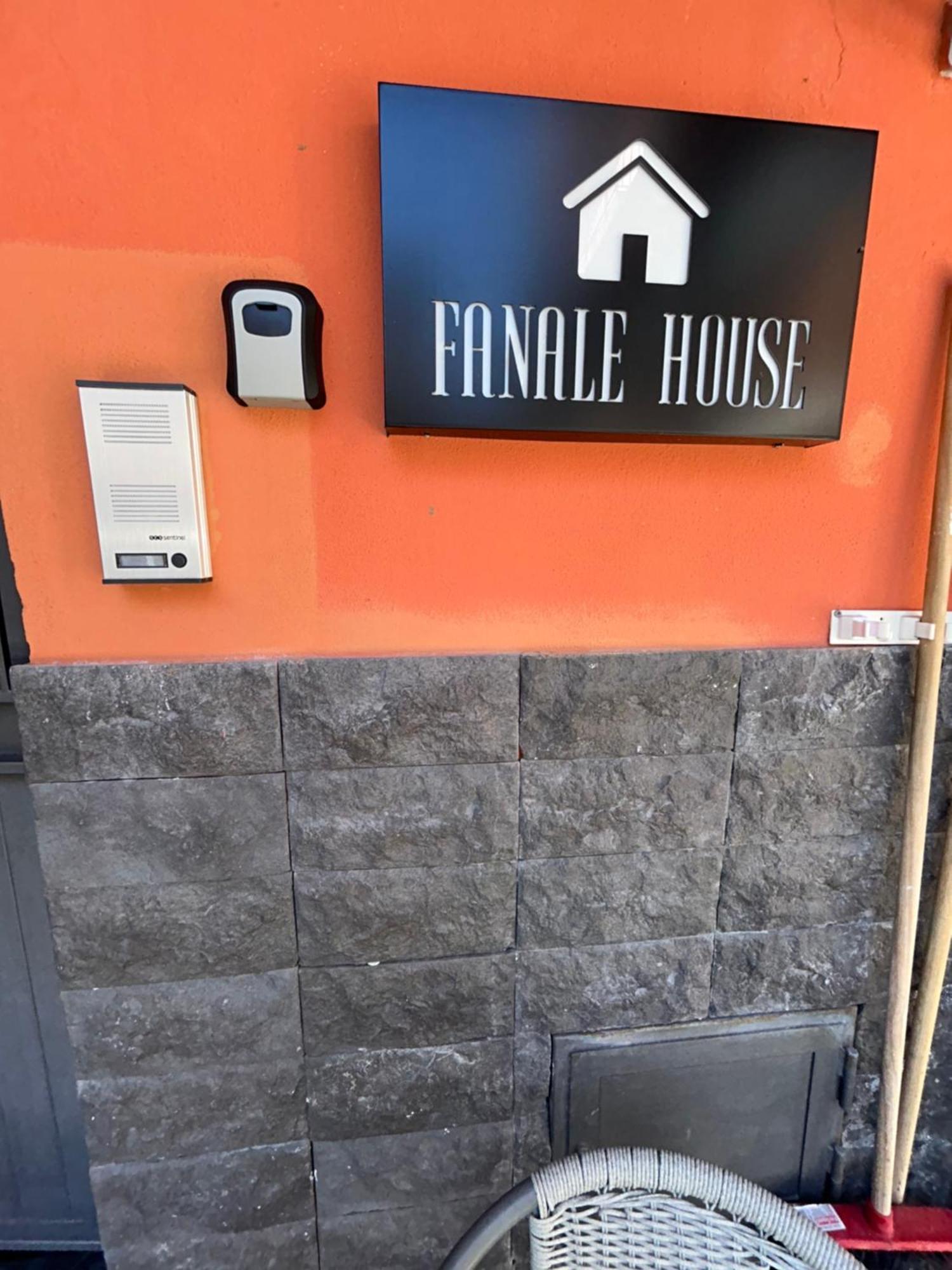 شقة Fanale House كاتانيا المظهر الخارجي الصورة